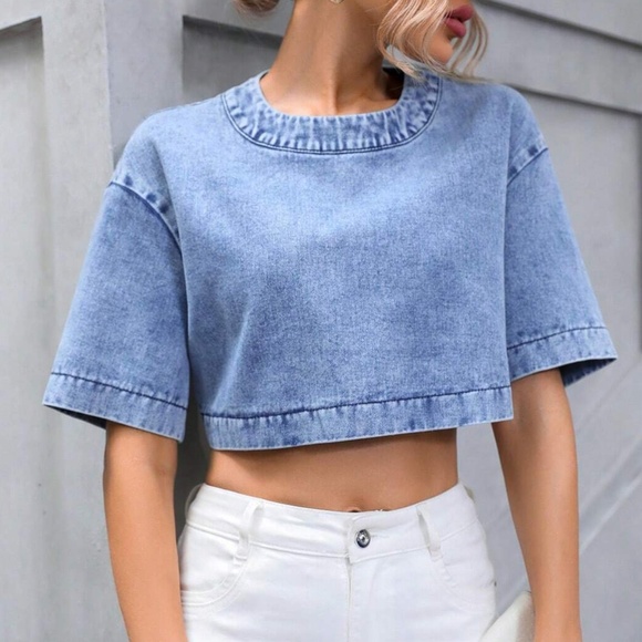 Tops - Light Wash Denim Button Short Sleeve Crop Top